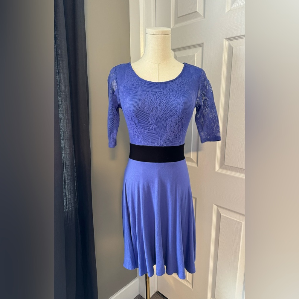 GUESS Womens Gina Skater Dress SZ XS Lace Half-Sleeve